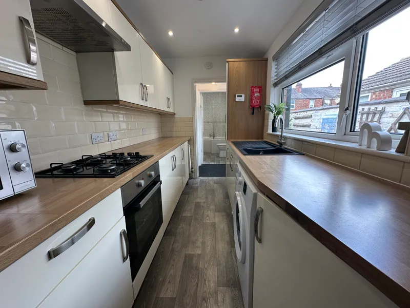 West End // Derwent St // 4 Bed // SEPT 2026 - Image 3